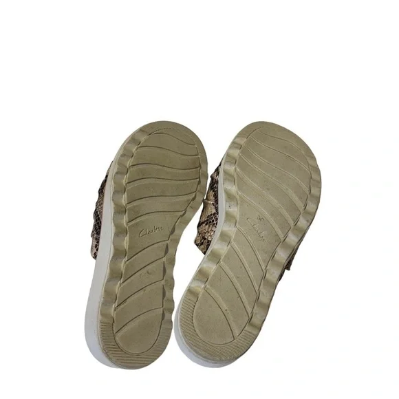 Women’s CLARKS Jillian Leap Snakeskin Wedges Slides Sandals Shoes - Picture 7 of 8